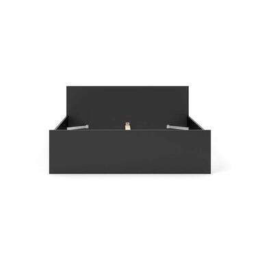 Bed Naia is modern van vormgeving en is uitgevoerd in mat zwart. Dat is trendy! Dit bed is een echte eyecatcher in de slaapkamer.