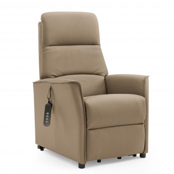 Deze comfortabele fauteuil rust op een metalen frame welke ondersteund wordt door 2 sterke electromotoren. De fauteuil is afgewerkt in soepel leer op de rug